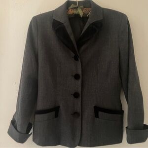 Vintage Harvé Benard Wool Blazer Petite 6 Gray Black Velvet Trim